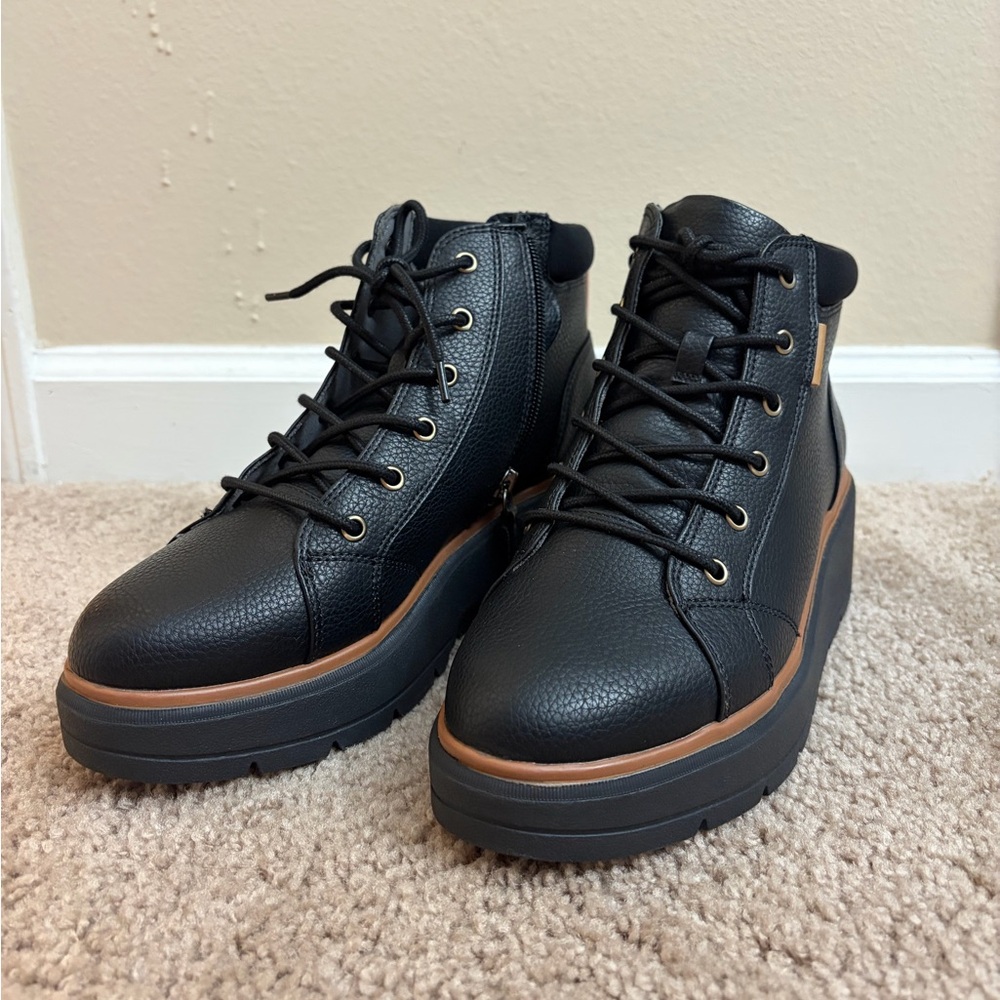 Dr. Scholl's Women’s Northstar Lace Up Boot